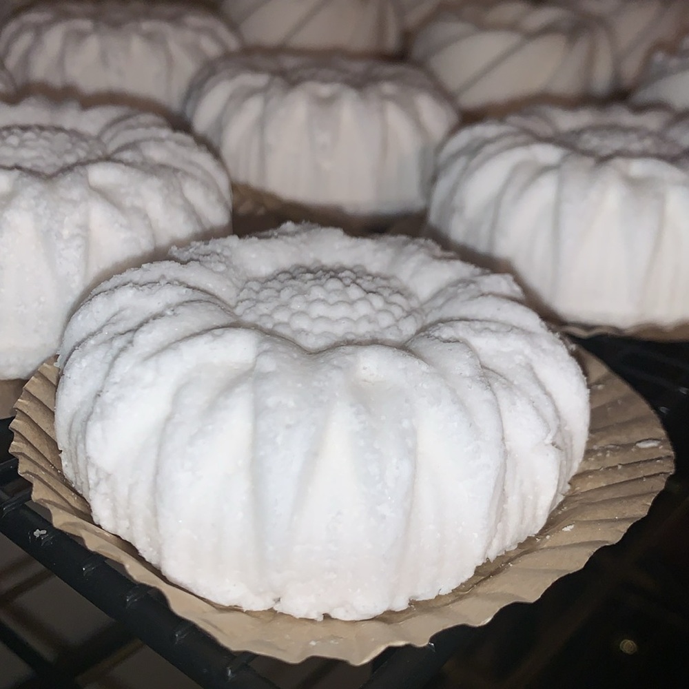 NEW Soak with A Handmade Pink Peppermint Snow Bath Truffle 4PK - Picture 9 of 11